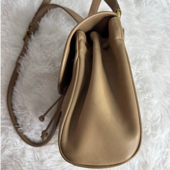 Vintage Coach Taupe 4029 Flap Drawstring 1980s Crossbody Shoulder Bag - Picture 5 of 14